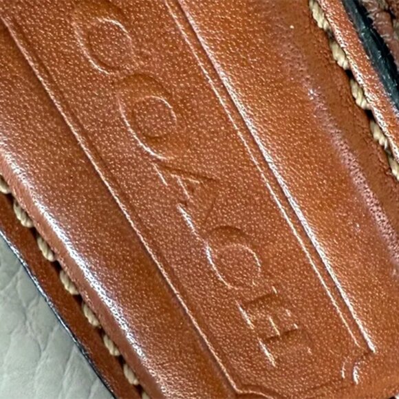 Coach Soho Buckle Dome Bag White Tan Pebbled Leather VGUC with Coach Hang Tag - Picture 10 of 12